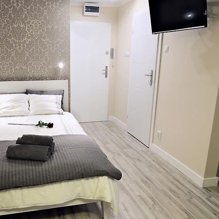 Paradise - Z Klimatyzacja Apartment Częstochowa Екстериор снимка